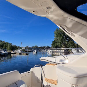Shepperton marina hallo moto