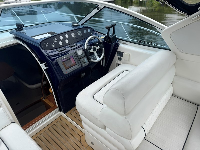 Sealine S28 boat for sale gallery 7548 5